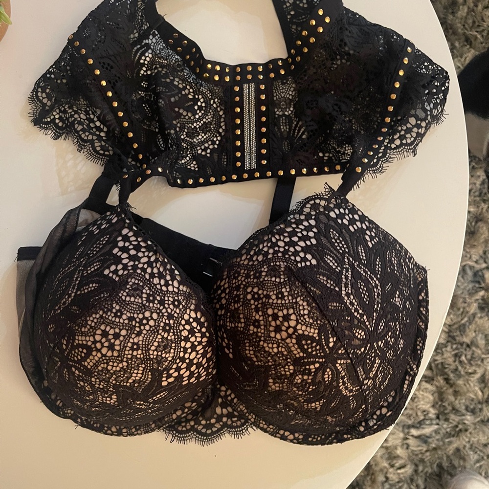 Victoria’s Secret very sexy 36DD Bra